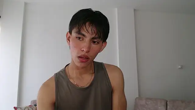 andrew courtzz online show from December 2025 08:13:01 PM