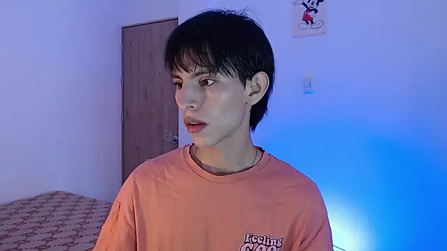 andrew courtzz online show from May 2026 05:42:01 PM