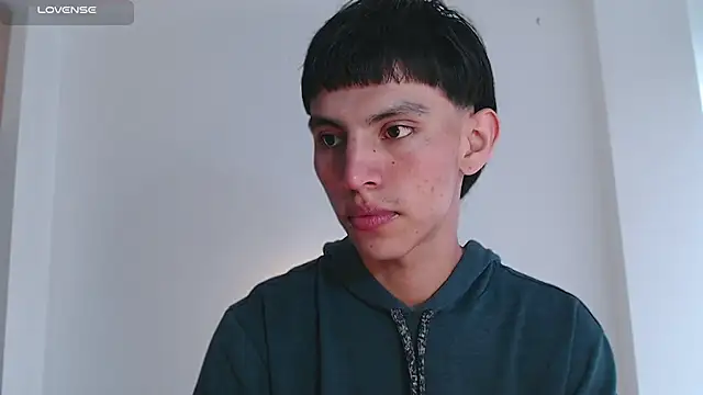 andrew courtzz online show from December 2025 07:27:01 PM