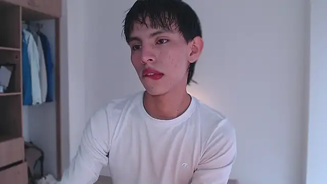 andrew courtzz online show from February 2026 07:34:02 PM