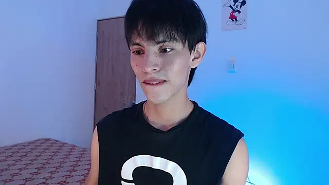 andrew courtzz online show from May 2026 06:25:02 PM