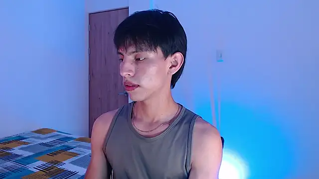 andrew courtzz online show from April 2026 05:38:01 PM