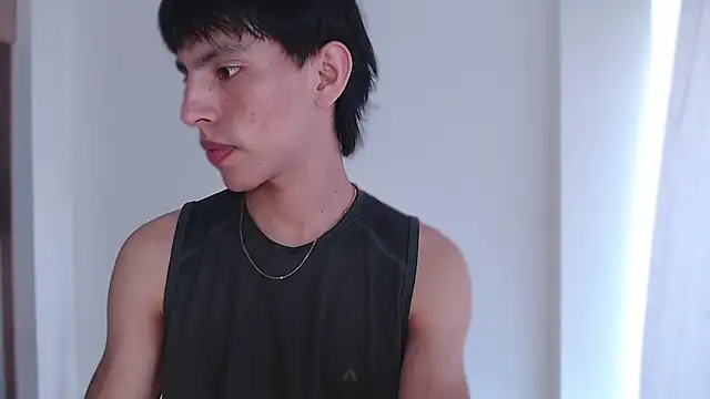 andrew courtzz online show from February 2026 06:09:02 PM