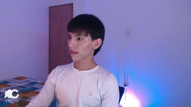 andrew courtzz online show from April 2026 03:59:02 PM