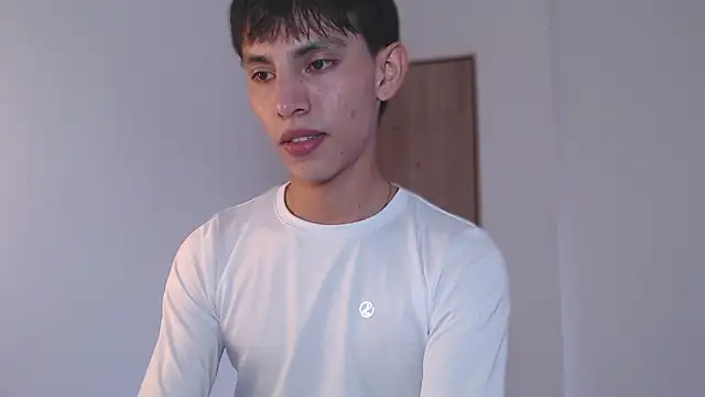 andrew courtzz online show from March 2026 03:59:02 PM