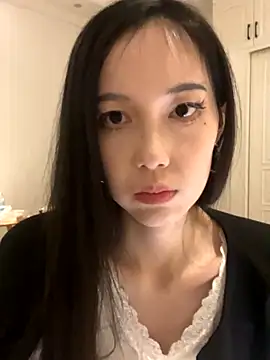 Snapshot of DD-52 chatting on December 2025 11:38:02 AM DD-52 online show from December 2025 11:38:02 AM