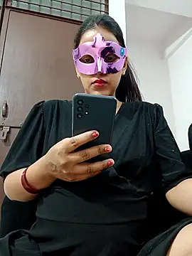Shivani hotty online show from April 2026 04:02:01 PM