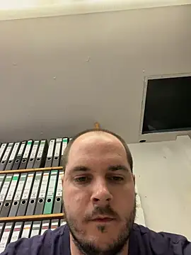 GeilerFinn95 online show from April 2026 02:20:01 PM