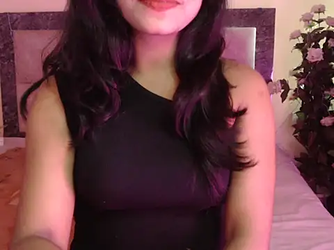 Lola Bebe online show from April 2026 05:33:01 AM