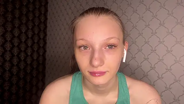 Cleonoth2o online show from March 2026 06:11:02 PM