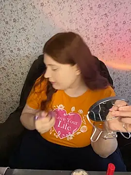 Snapshot of NicollVeys chatting on February 2026 11:40:01 AM NicollVeys online show from February 2026 11:40:01 AM