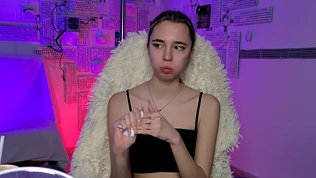 KimPorins online show from March 2026 01:25:01 PM