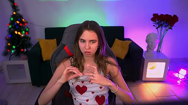 KimPorins online show from December 2025 12:21:02 PM