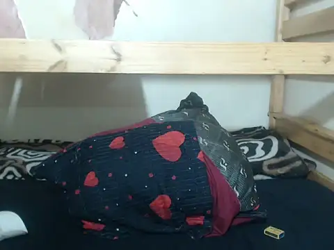 Snapshot of Phoenix_Curvelicious chatting on December 2025 08:03:02 PM Phoenix Curvelicious online show from December 2025 08:03:02 PM