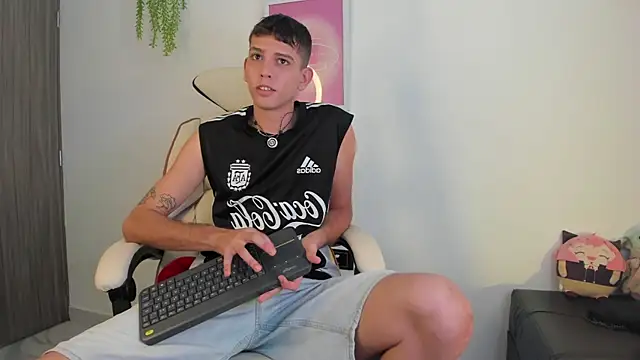 Jasson    online show from January 2026 06:02:02 PM