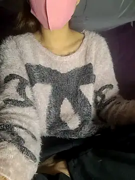 Snapshot of polly_chan chatting on December 2025 02:29:02 AM polly chan online show from December 2025 02:29:02 AM