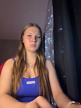 Snapshot of nelli_lux_ chatting on December 2025 04:29:01 AM nelli lux online show from December 2025 04:29:01 AM