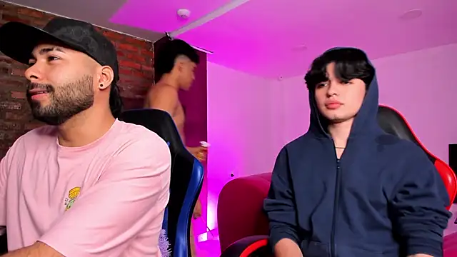 HotThreesoome online show from February 2026 12:27:01 PM