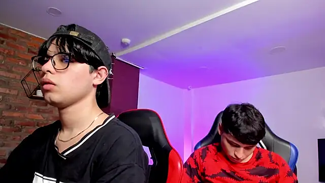 HotThreesoome online show from March 2026 12:22:02 PM