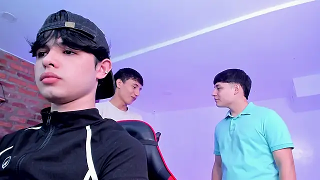 HotThreesoome online show from April 2026 02:51:02 PM