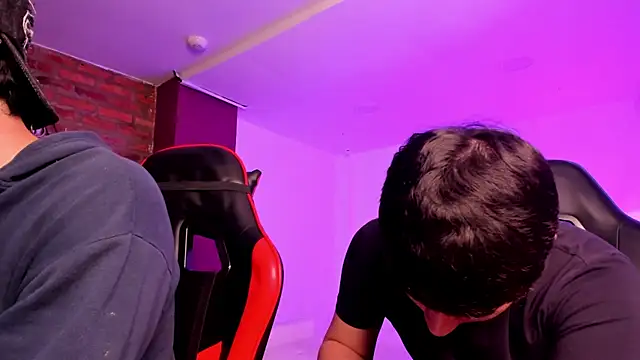 HotThreesoome online show from March 2026 01:01:01 PM