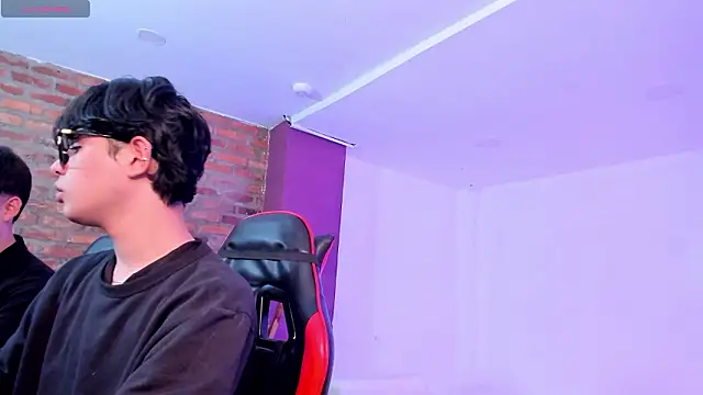 HotThreesoome online show from March 2026 12:17:02 PM