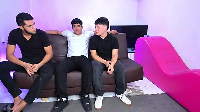 HotThreesoome online show from February 2026 12:38:02 PM