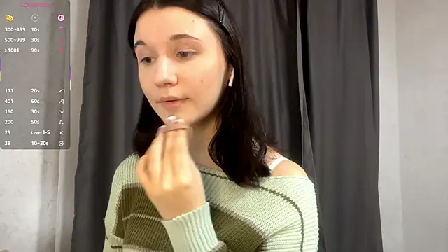 Snapshot of RenaLagoa chatting on December 2025 03:06:01 PM RenaLagoa online show from December 2025 03:06:01 PM