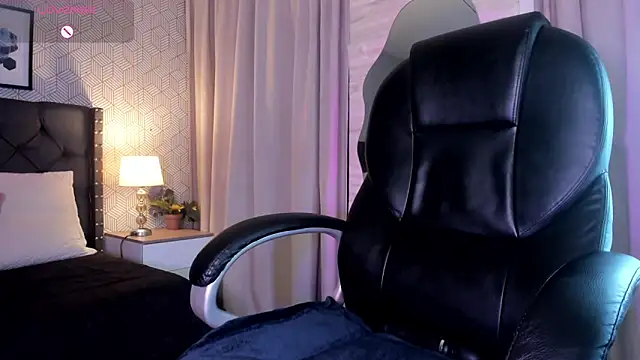 ariana  rosse online show from May 2026 03:05:01 AM