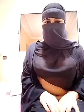 Snapshot of -Batta- chatting on December 2025 07:13:01 PM -Batta- online show from December 2025 07:13:01 PM