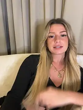 Snapshot of lilavv chatting on December 2025 01:28:02 PM lilavv online show from December 2025 01:28:02 PM