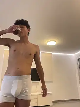 OnlyTyroone online show from April 2026 07:04:02 PM