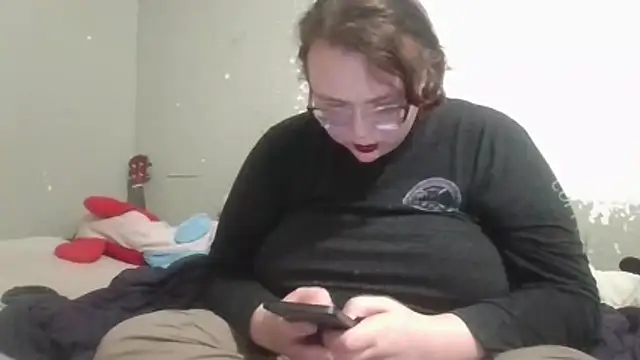 Snapshot of Rentastnrgurl chatting on December 2025 12:53:02 PM Rentastnrgurl online show from December 2025 12:53:02 PM