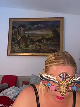 Snapshot of _DaLiDa_ chatting on December 2025 08:04:02 PM DaLiDa online show from December 2025 08:04:02 PM