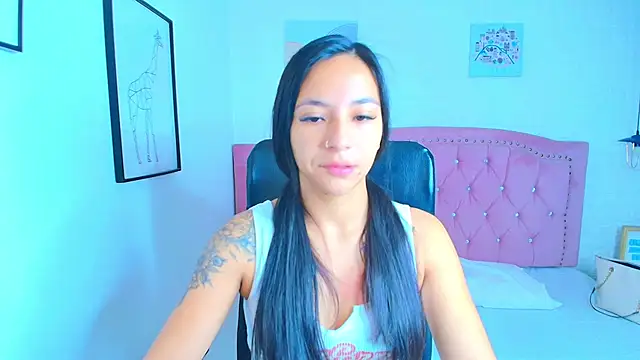 Snapshot of Luccy_tk chatting on December 2025 12:11:01 PM Luccy tk online show from December 2025 12:11:01 PM