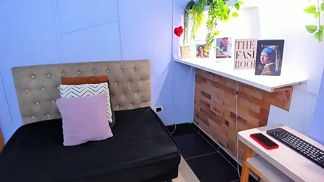 Snapshot of maiterivas chatting on December 2025 08:03:01 PM maiterivas online show from December 2025 08:03:01 PM