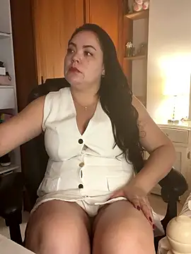 EmiHarrys online show from January 2026 10:57:02 PM