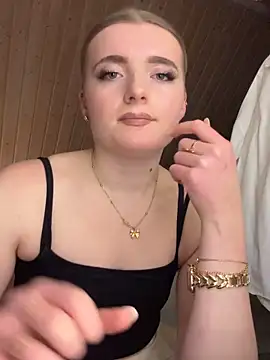 MilaLuxe online show from December 2025 08:02:02 PM