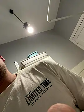 CharlyAlfa22 online show from January 2026 03:37:02 PM