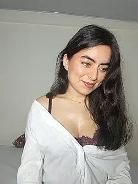 saasha Petit online show from February 2026 10:37:02 AM