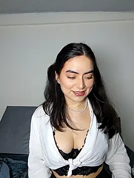 Snapshot of saasha_Petit chatting on March 2026 11:05:01 AM saasha Petit online show from March 2026 11:05:01 AM