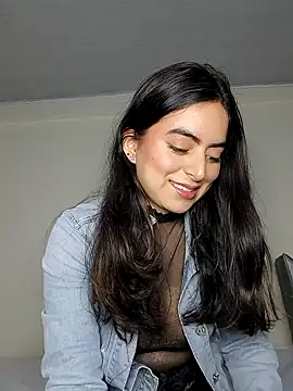 saasha Petit online show from February 2026 11:22:01 AM