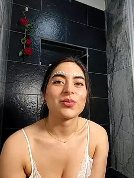 Snapshot of saasha_Petit chatting on April 2026 11:47:02 AM saasha Petit online show from April 2026 11:47:02 AM