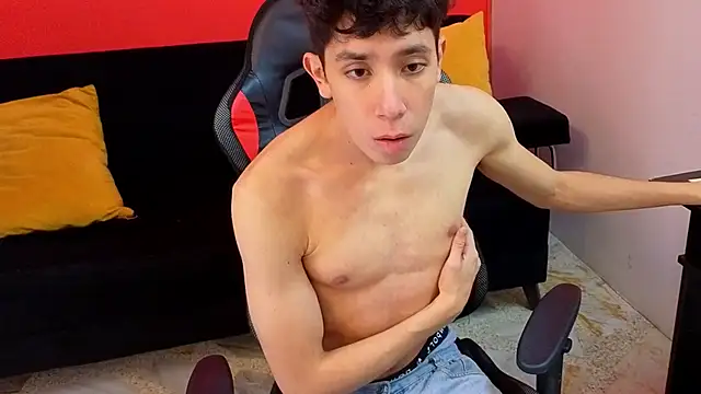 Neo Twink online show from March 2026 07:10:02 PM