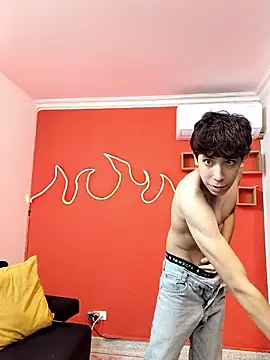 Neo Twink online show from January 2026 07:07:02 PM