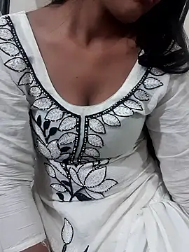 Riya rani8 online show from January 2026 03:46:01 AM