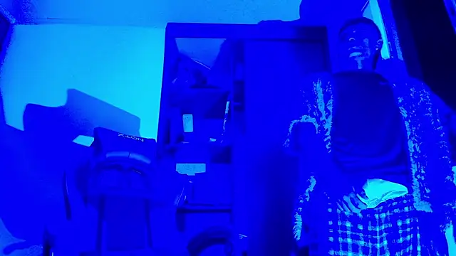 Snapshot of NoahGun_ chatting on December 2025 06:41:02 AM NoahGun online show from December 2025 06:41:02 AM