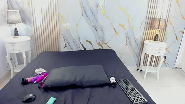 AprillRoss online show from April 2026 12:34:01 PM