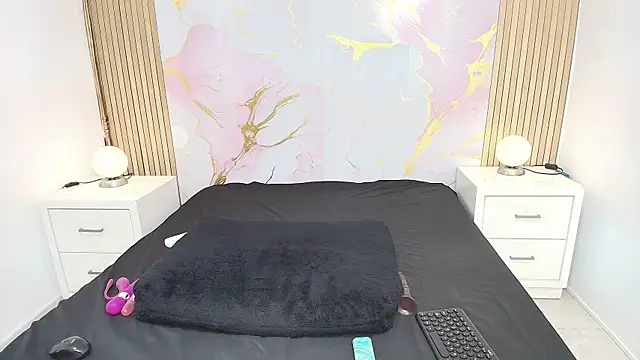 AprillRoss online show from May 2026 02:34:02 PM