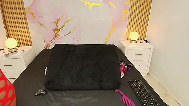 AprillRoss online show from May 2026 02:13:02 PM